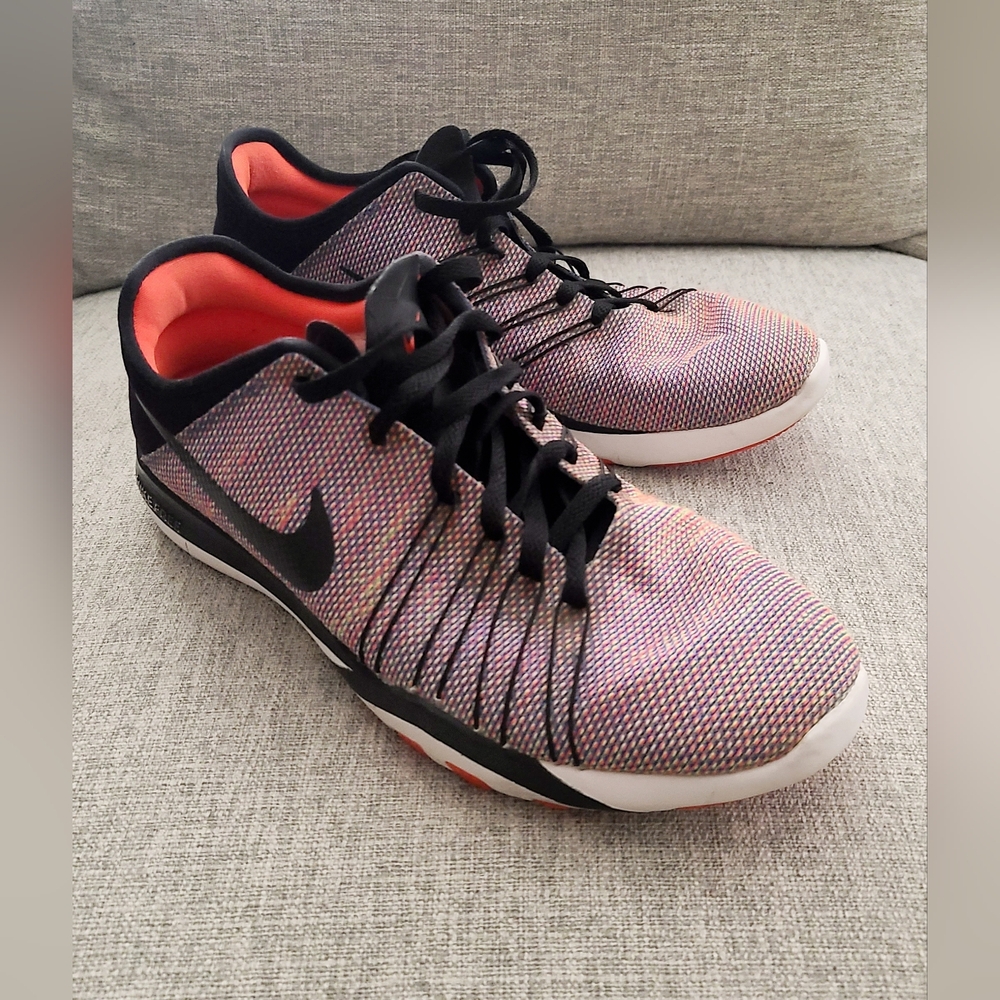 Nike Womens Free TR 6 833424-006 Running Shoes Multicolor Sneakers Size 7.5